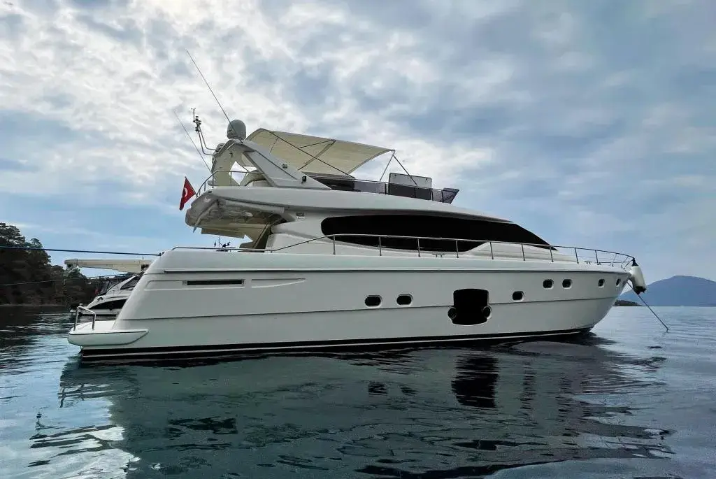ferretti-yachts-630
